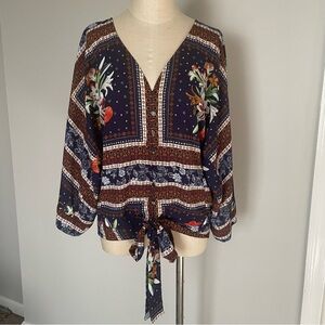 Venus navy blue floral kimono sleeve tie at the waist top size M